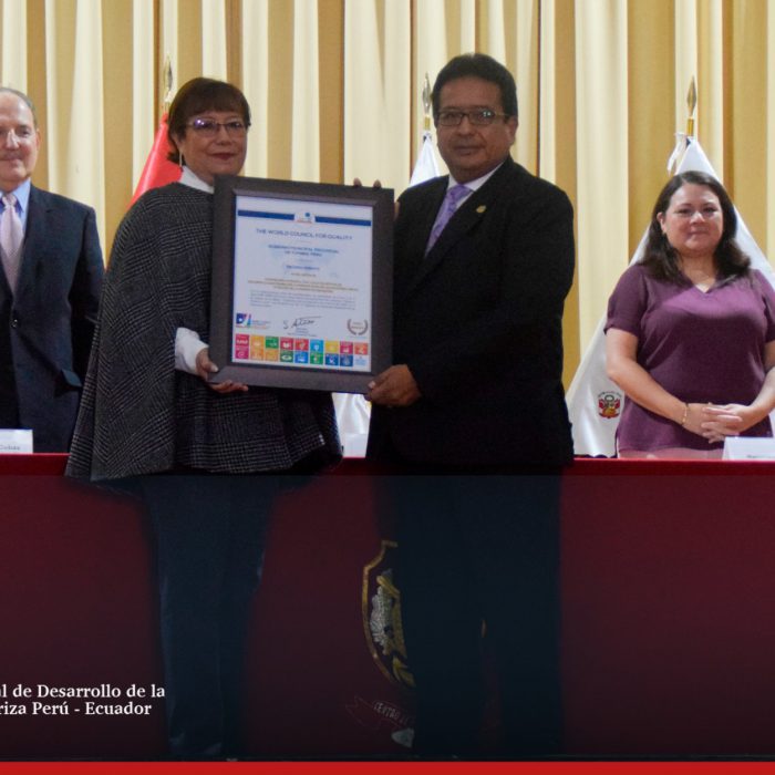 Entrega de la Certificación de la Municipalidad Provincial de Tumbes