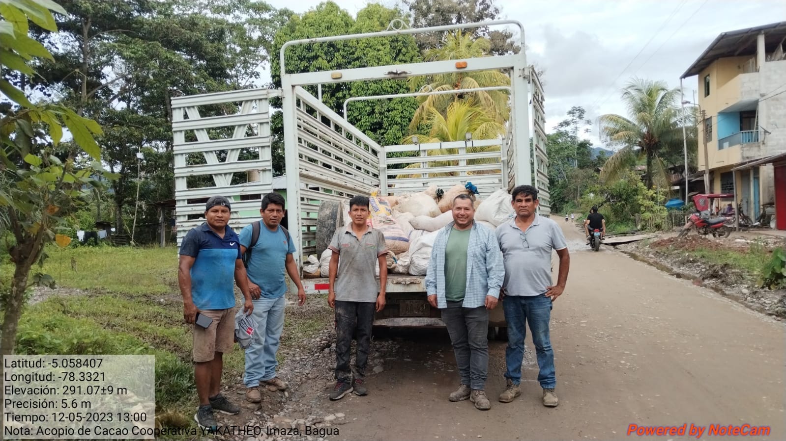 Entrega de camión para transporte de cacao